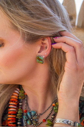Showstopper Studs