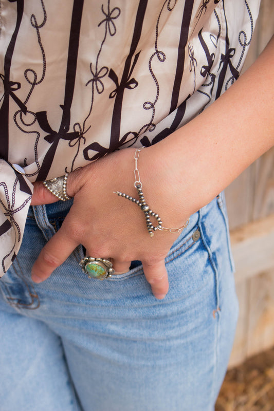 The Bow Bracelet